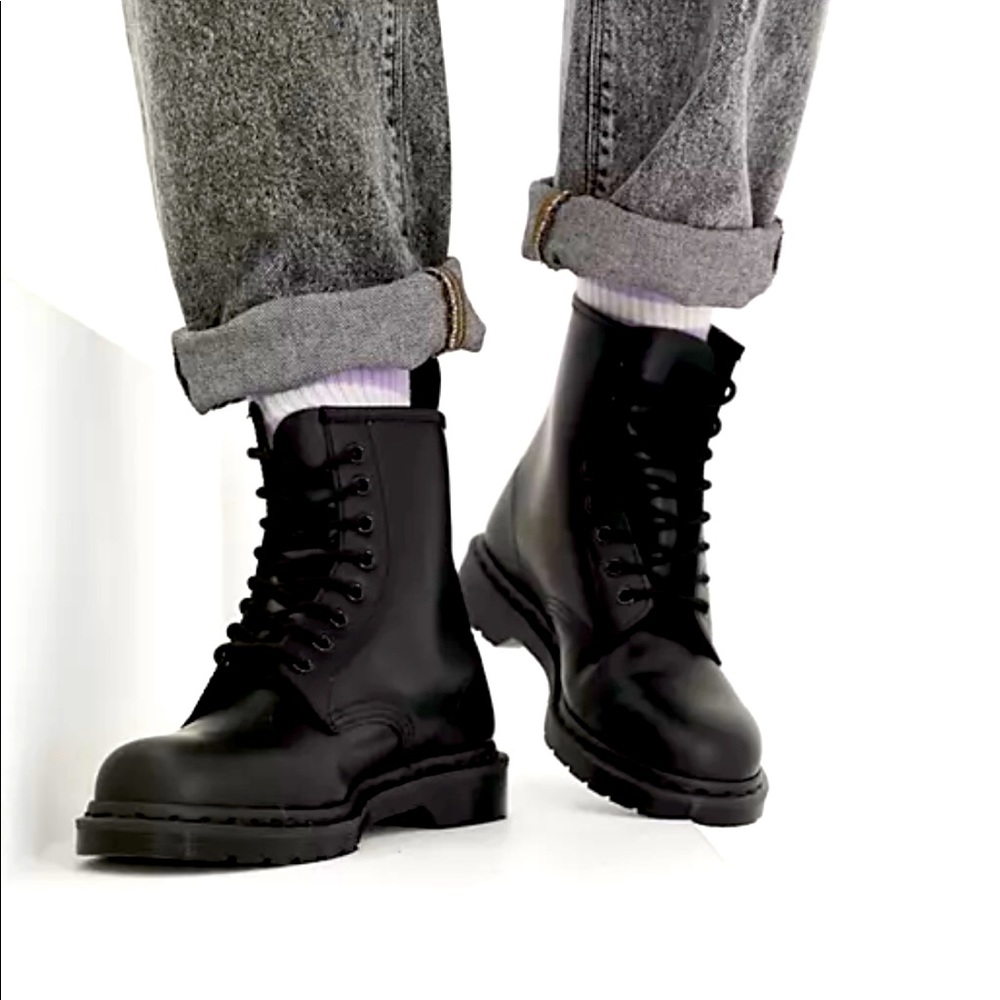 Doc Marten’s mono 1460